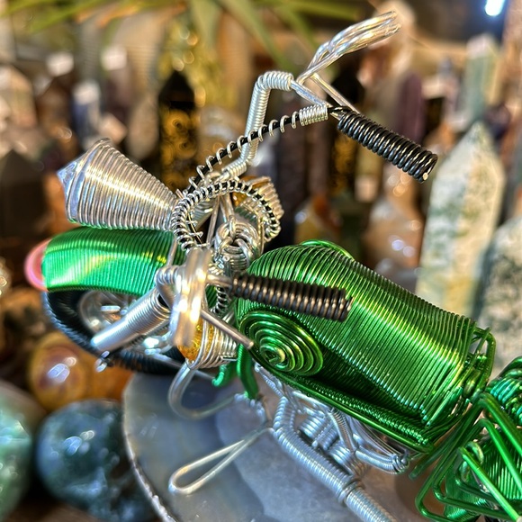🔥SALE🔥 Wire Wrapped Motorcycle With A Crystal Headlight! Hand Made! - Picture 8 of 13